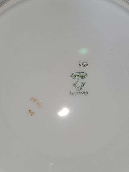 Vintage gold trim dinner plates