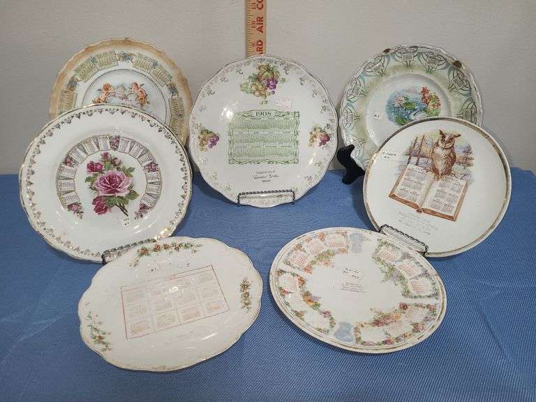 Vintage calendar plates