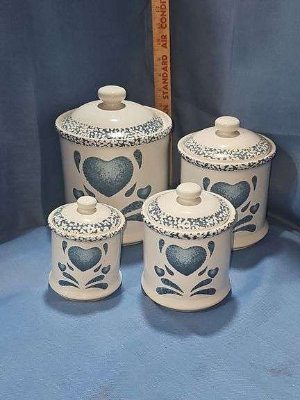 vintage Corelle
Blue Hearts kitchen 4pc
canisters