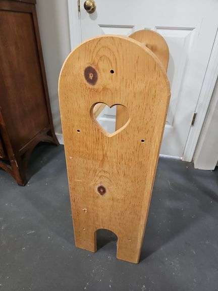 Natural wood quilt rack