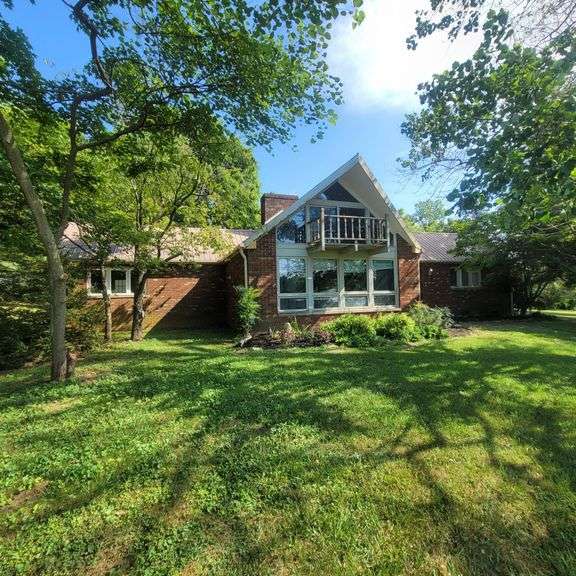 3 Bed 2 Bath Home on 17+/- Acres - Airport Rd. Danville KY