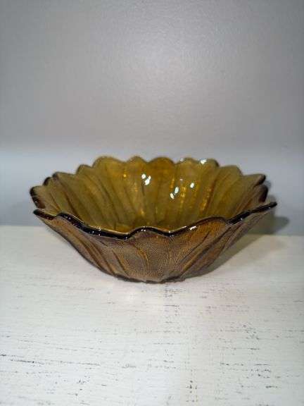 Amber Sunflower style bowl