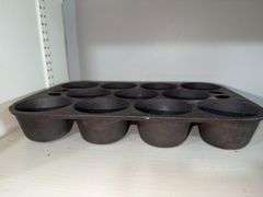 Cast iron muffin tin