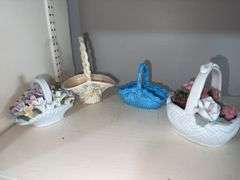 Small ceramic baskets