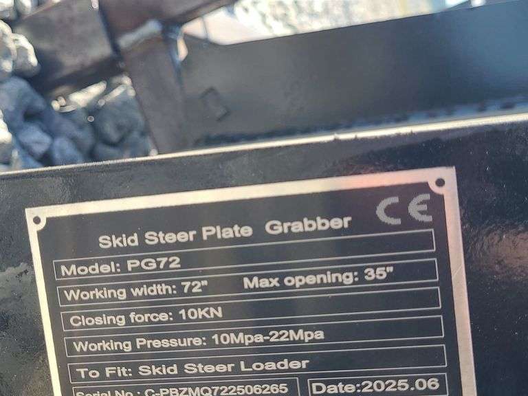 Future Skid Steer Plate Grabber