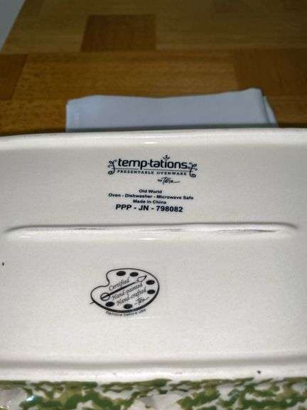 Temptations Old World Bread Basket & Napkin with Floral & Leaf Design