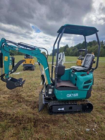 CFG Industrial  QK16R Mini Excavator