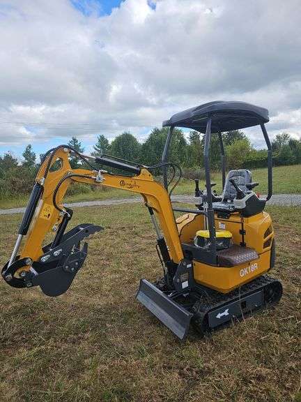 CFG Industrial QK18R Mini Excavator