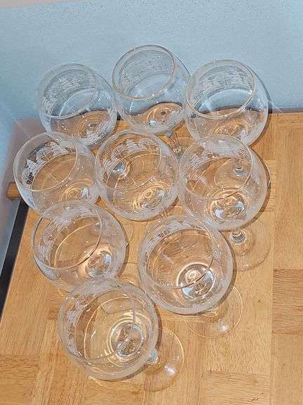 Libbey Arby's Christmas White Frosted Pine Tree Wine Glasses Gold Rim