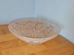 Vintage Federal Glass Heritage Pattern Serving Bowl