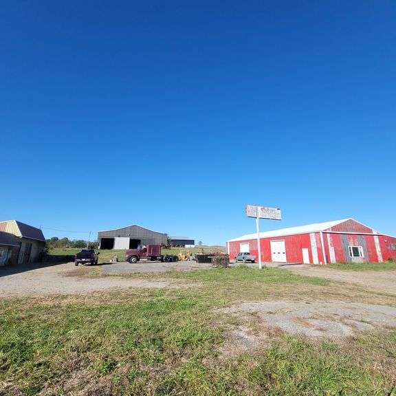 The Eugene & Roberta Hourigan Estate - Former Tractor Dealership Property - Gravel Switch KY