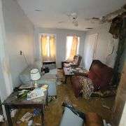 FIXER UPPER HOUSE in Perryville