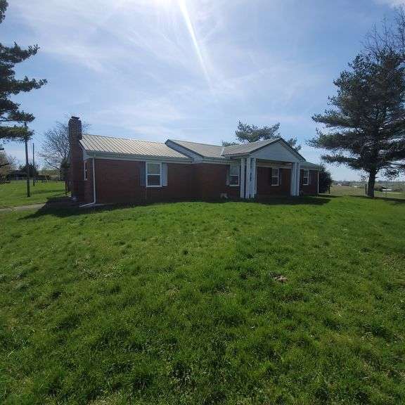 3 Bed 2 Bath Home on 9+/- Acres - Boyle County
