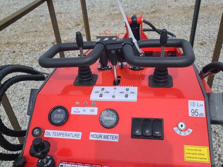 AGT SKID STEER LOADER