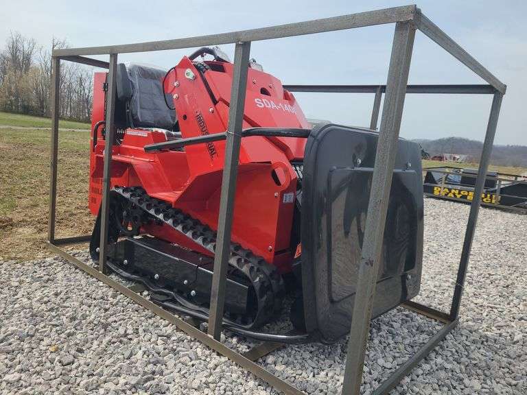 AGT CRAWLER LOADER