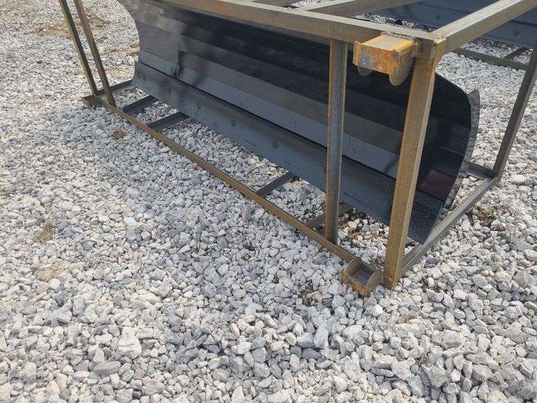 MOWER KING SKID STEER DOZER BLADE