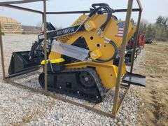 AGT COMPACT TRACK LOADER