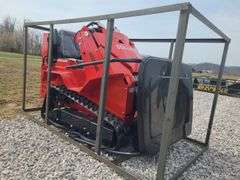 AGT CRAWLER LOADER
