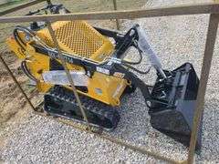 AGT COMPACT TRACK LOADER