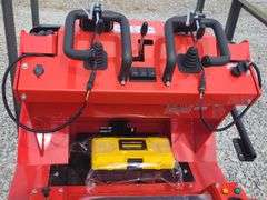 AGT CRAWLER LOADER