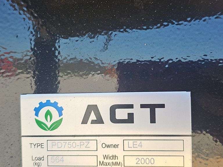AGT QUICK ATTACH POST DRIVER