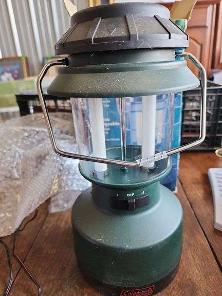 Coleman Twin-Tube Fluorescent Rechargeable Lantern