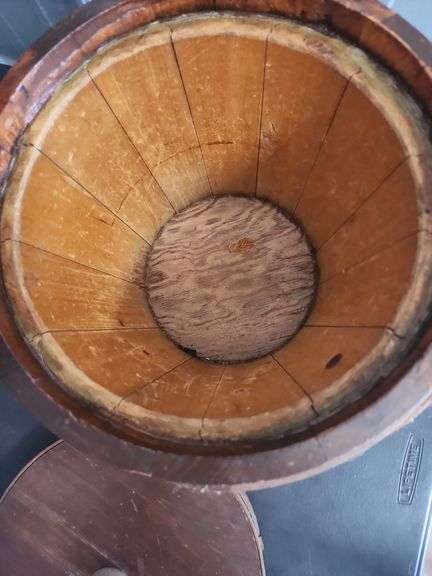 Wooden Bucket with lid