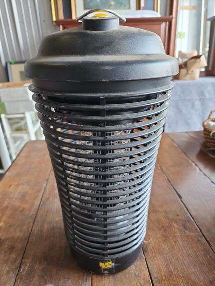 Black Flag Deluxe Bug Zapper