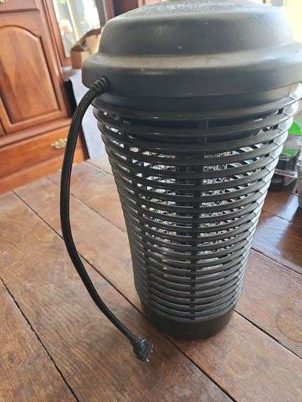 Black Flag Deluxe Bug Zapper