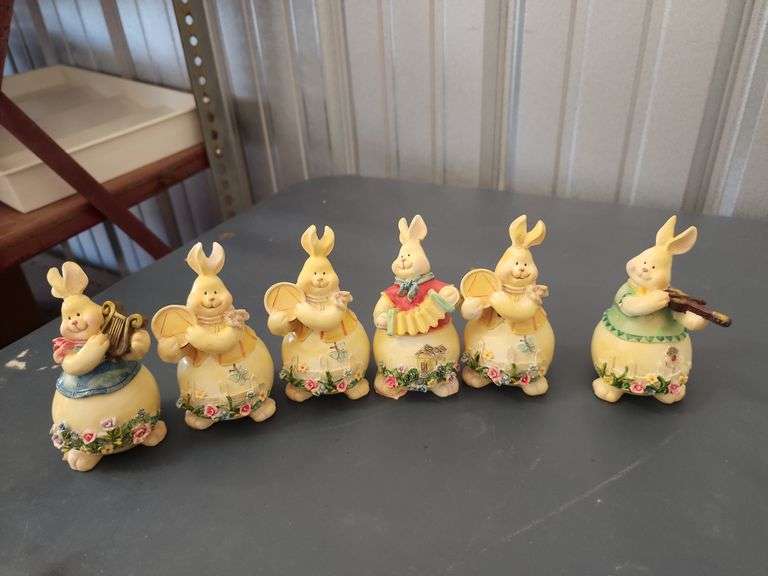 Easter figures
