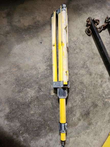 Yellow tote, work lights, & contents
