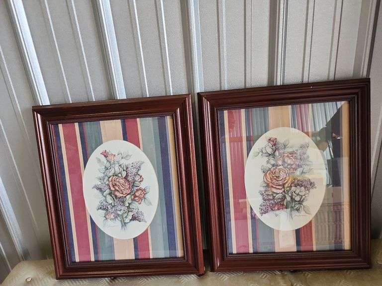 2 Floral Framed Prints