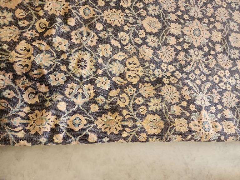 LARGE BLUE & FLORAL RUG