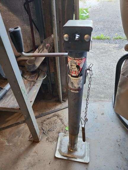 Bulldog trailer jack