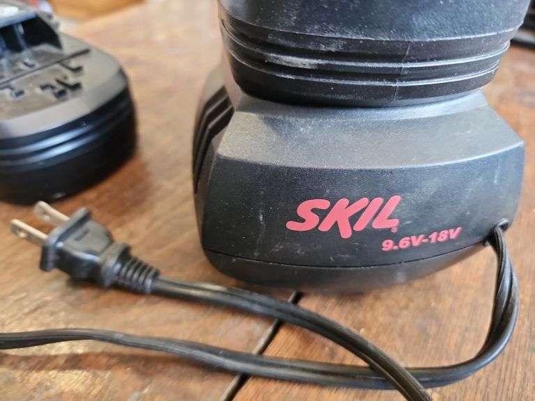 Skil 18V Battery Packs & Charger
