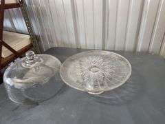 Clear glass cake plate with lid