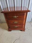 3 drawer night stand