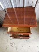 3 drawer night stand
