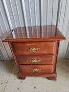 3 drawer night stand