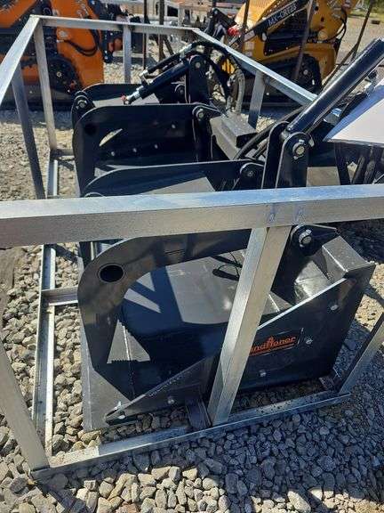 LANDHONOR SKID STEER GRAPPLE BUCKET