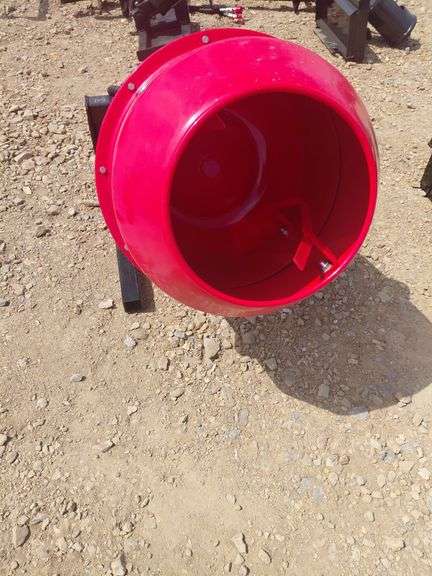 compact hydraulic concrete mixer