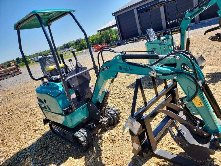 CFG INDUSTRIAL QK16R MINI EXCAVATOR