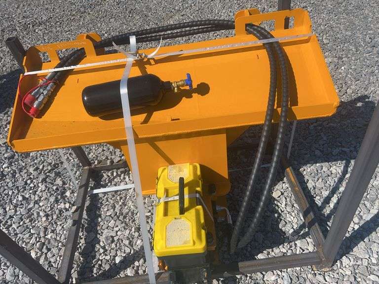 FUTURE SKID STEER PILE HAMMER