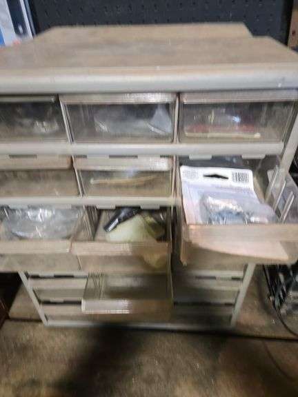 Storage containers
