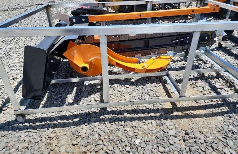 LANDHONOR SKID STEER TRENCHER