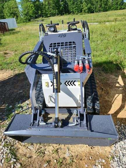 ZJG SKID STEER LOADER