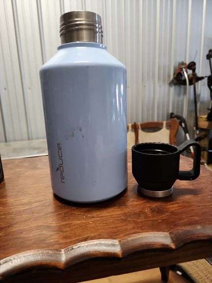 64 oz vacuum-insulated stainless steel and Universal Buddy can cooler