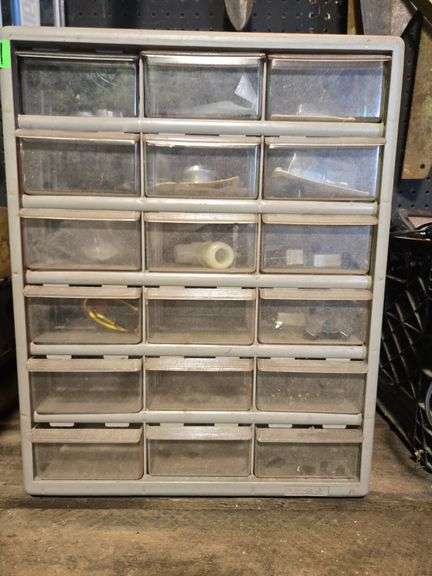 Storage containers