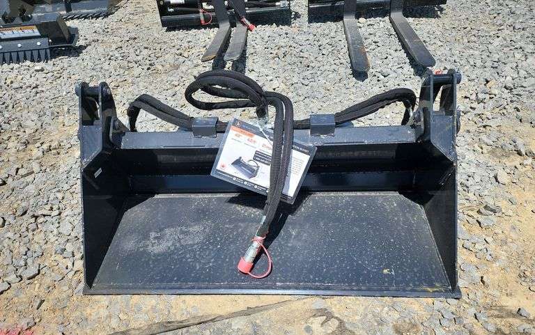 WOLVERINE MINI SKID STEER COMBINATION BUCKET