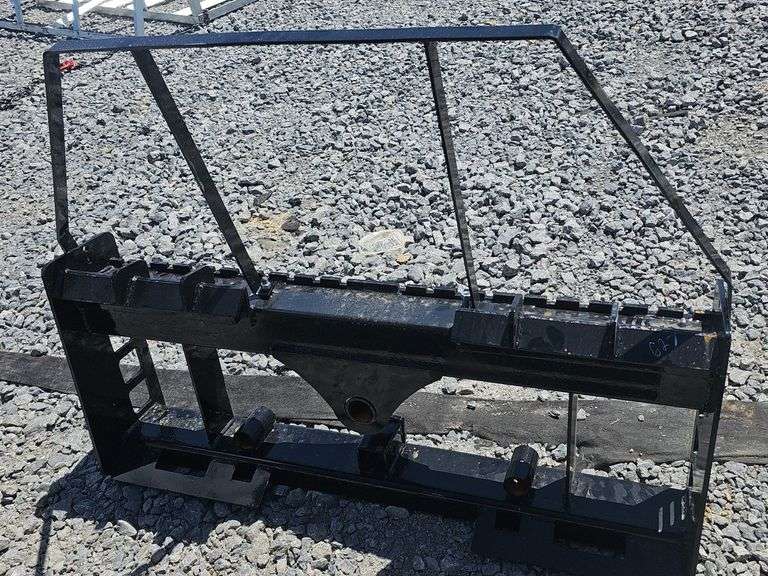 WOLVERINE SKID STEER PALLET FOR ATTACHMENT